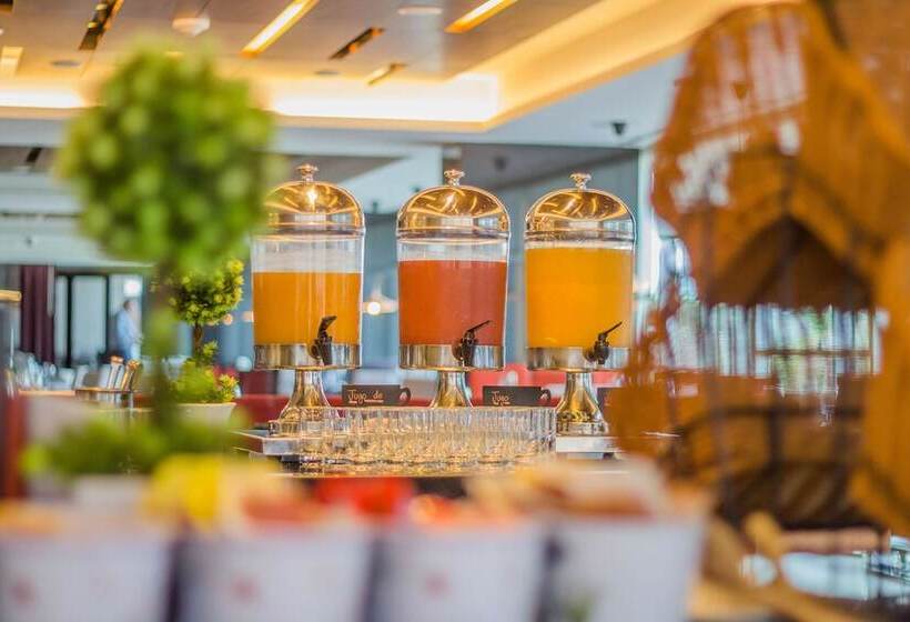 בית מלון כפרי Hilton Garden Inn Montevideo