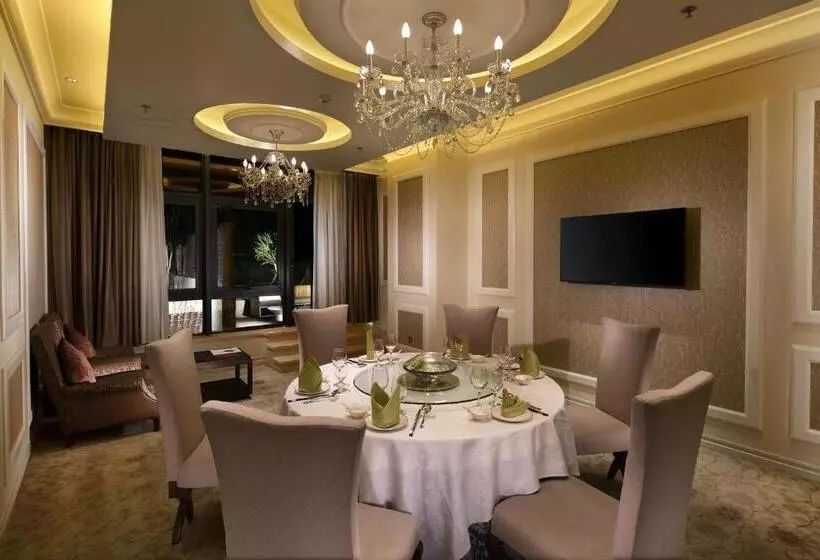 Lia Charlton Hotel Shenzhen