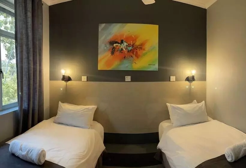 The N1 Hotel & Campsite Victoria Falls