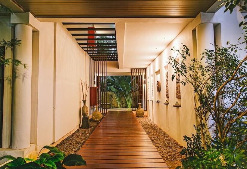 فندق Navatara Phuket Resort   Sha Extra Plus