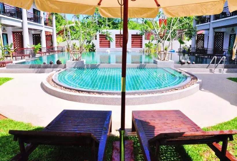 ホテル Navatara Phuket Resort   Sha Extra Plus