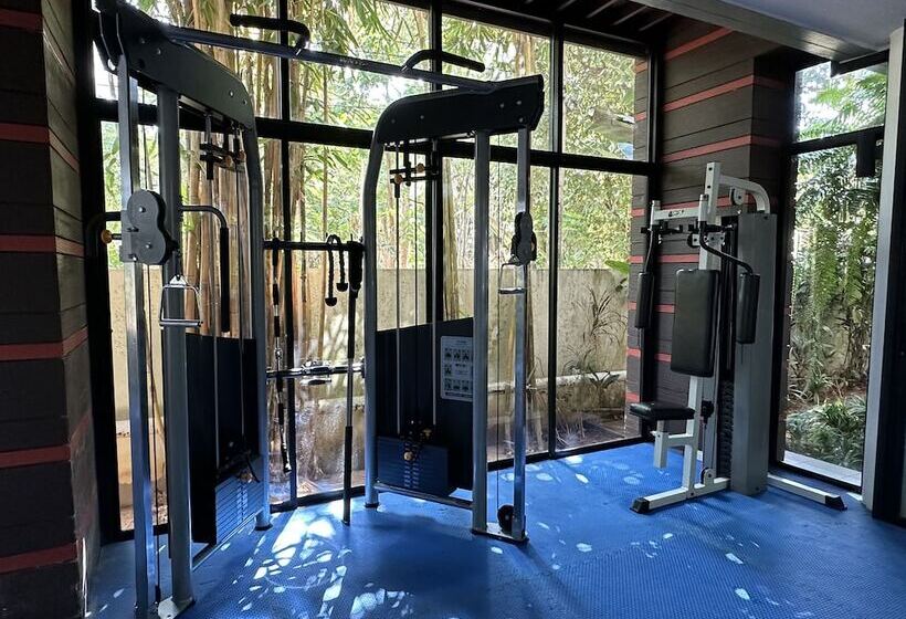 فندق Navatara Phuket Resort   Sha Extra Plus