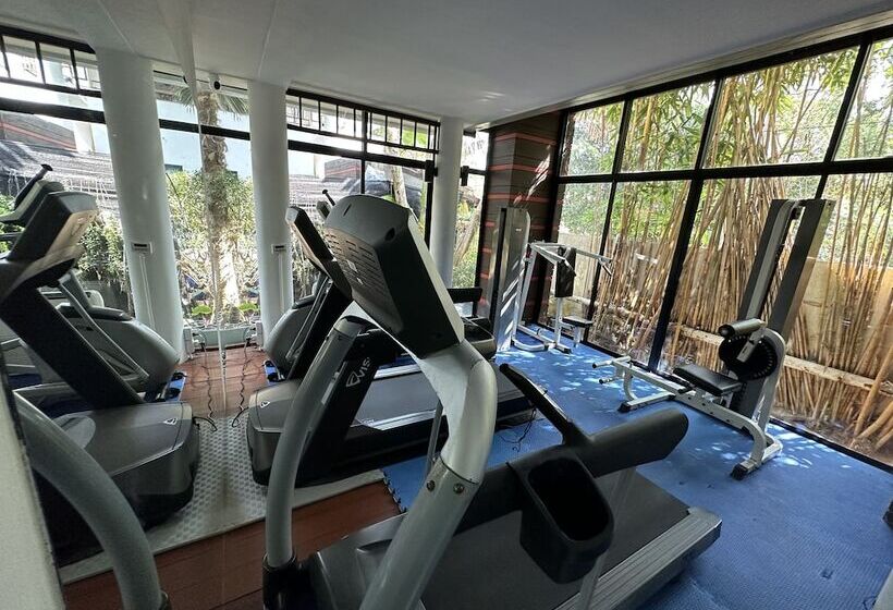 فندق Navatara Phuket Resort   Sha Extra Plus