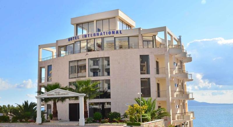 ホテル Saranda International