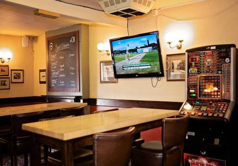 酒店 The Ship And Bell