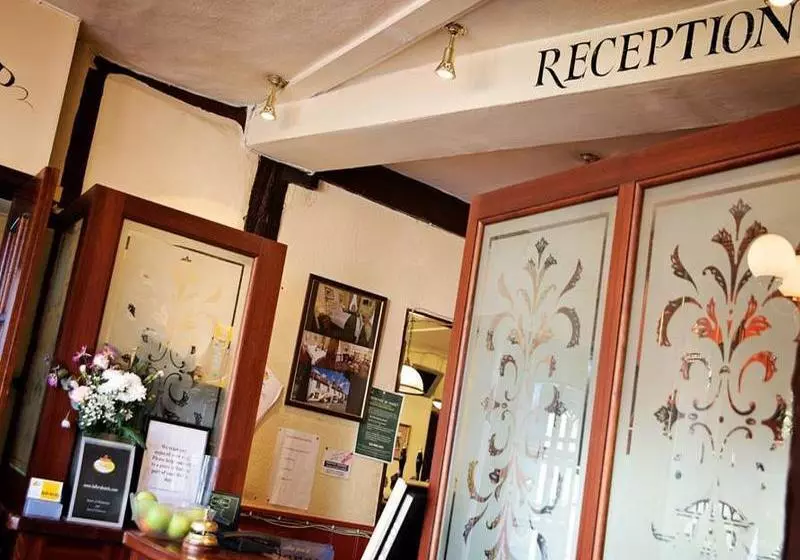 호텔 The Ship And Bell