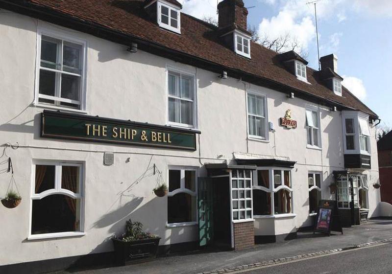 酒店 The Ship And Bell