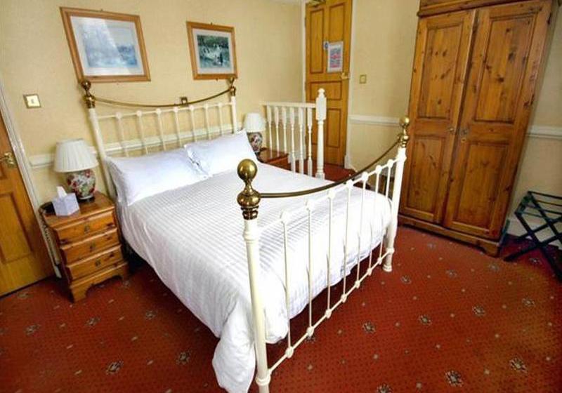 酒店 The Ship And Bell