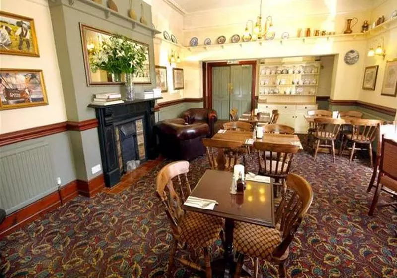 호텔 The Ship And Bell