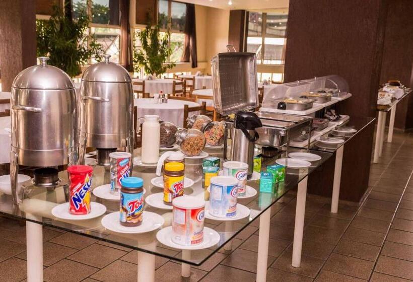 Отель Stratus Vila