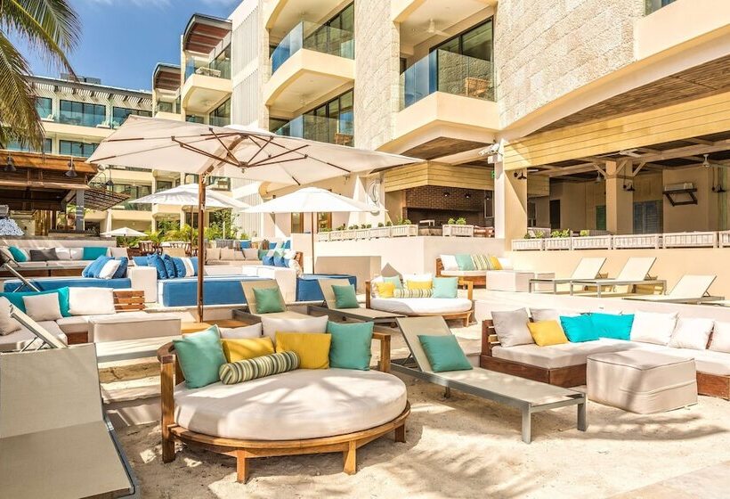 فندق Hyatt Centric Playa Del Carmen   Downtown House & Beach House