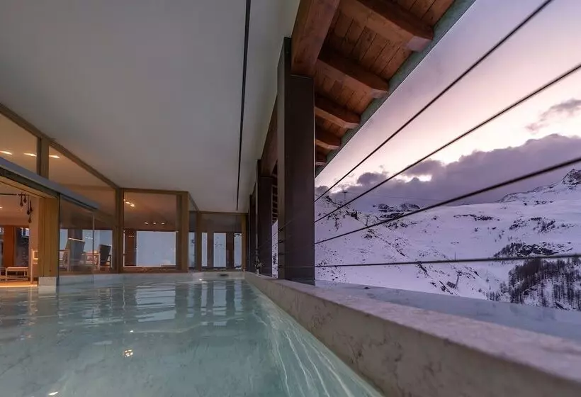 בית מלון כפרי White Angel