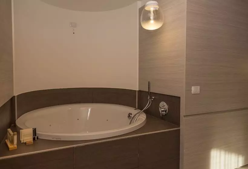 בית מלון כפרי White Angel