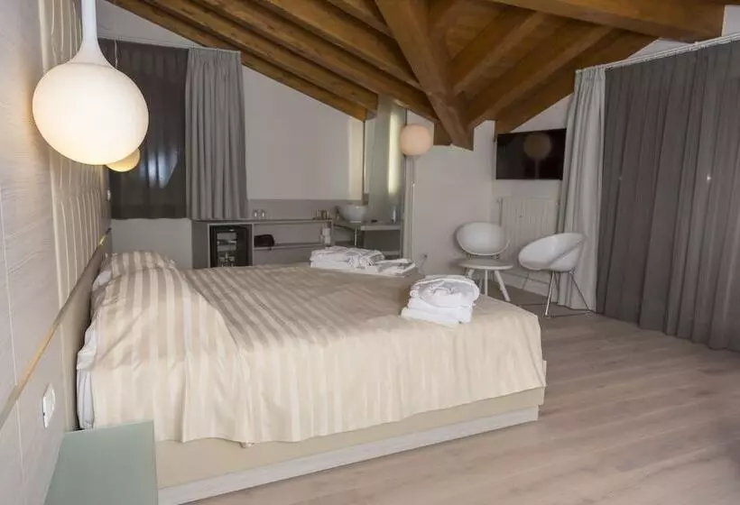 בית מלון כפרי White Angel