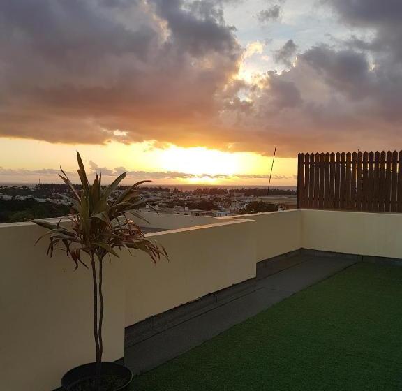 West Coast View Studios & Appartment