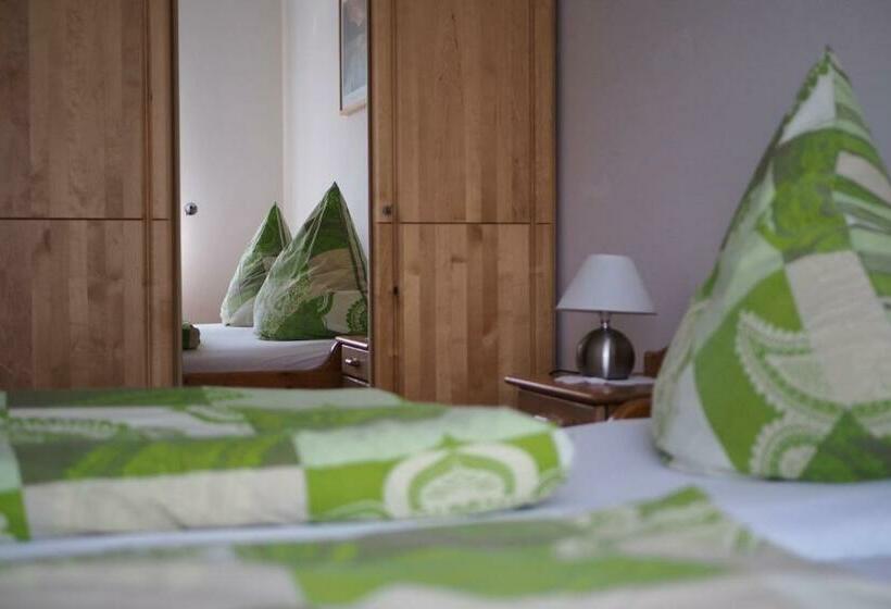 Общежитие Gasthaus Zur Linde