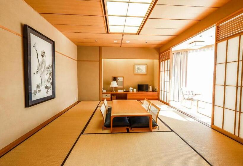 Chateraise Hotel Nirasaki No Mori