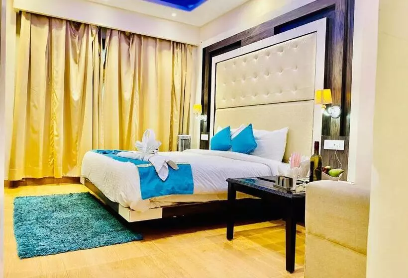 ホテル Nature Mountain Valley View Resort    A Four Star Luxury Resort