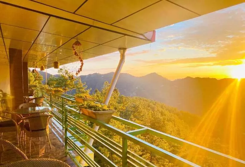 ホテル Nature Mountain Valley View Resort    A Four Star Luxury Resort