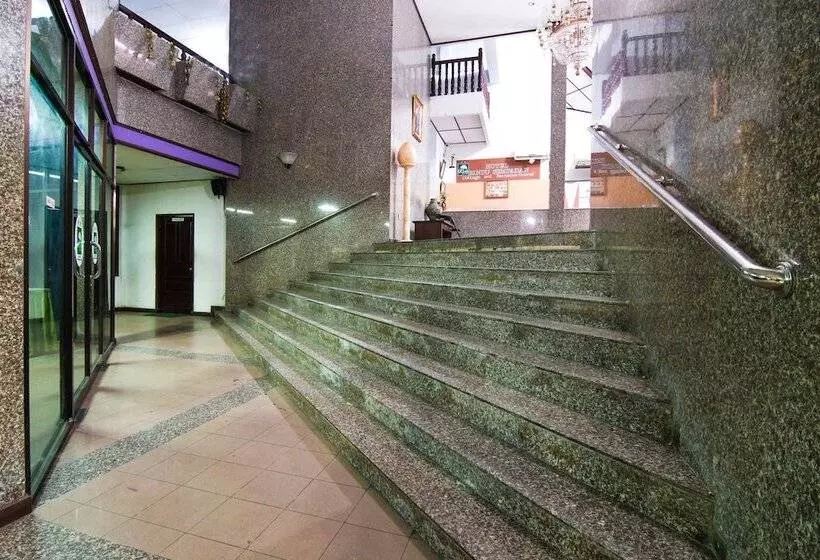 هتل Oyo 92330  Rindu Sempadan