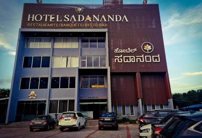 Hotelli Sadanand S Highway Inn, Tumkur