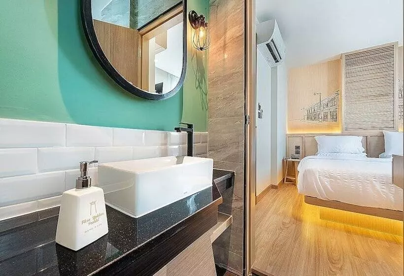 هاستل Phra Nakhon Poshtel