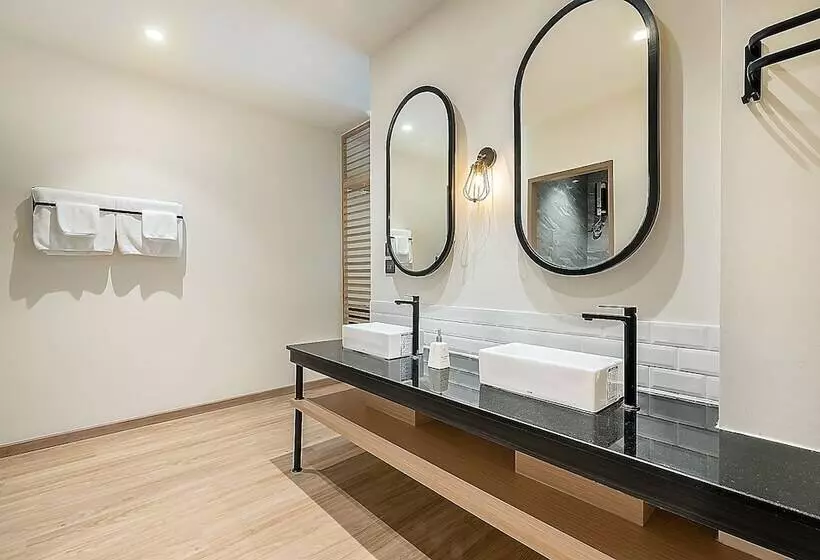 هاستل Phra Nakhon Poshtel