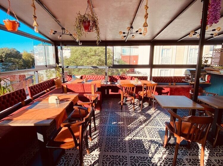 تختخواب و صبحانه Ottoman Luxury