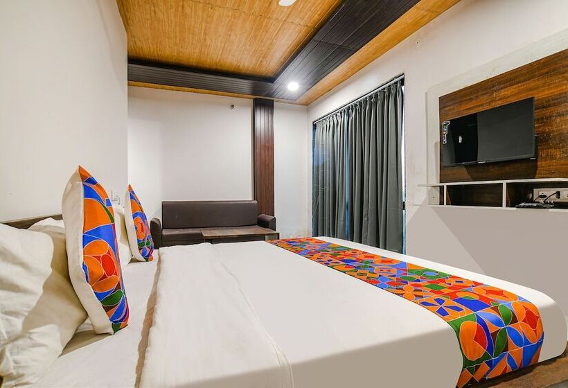 호텔 Celebrate Inn