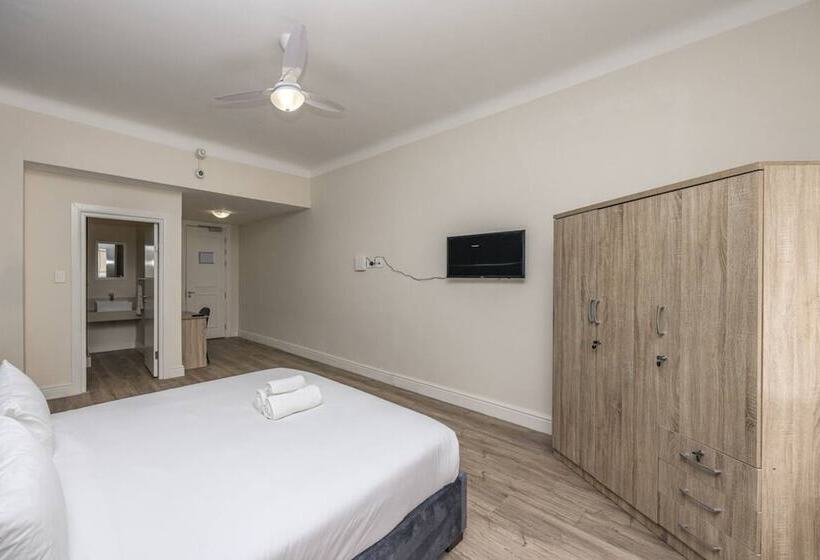 בית מלון כפרי Cape Legacy