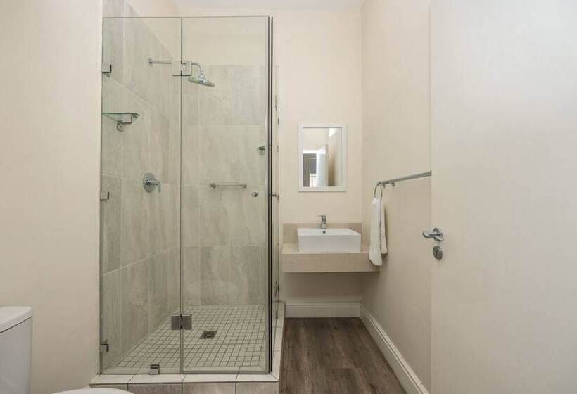 בית מלון כפרי Cape Legacy