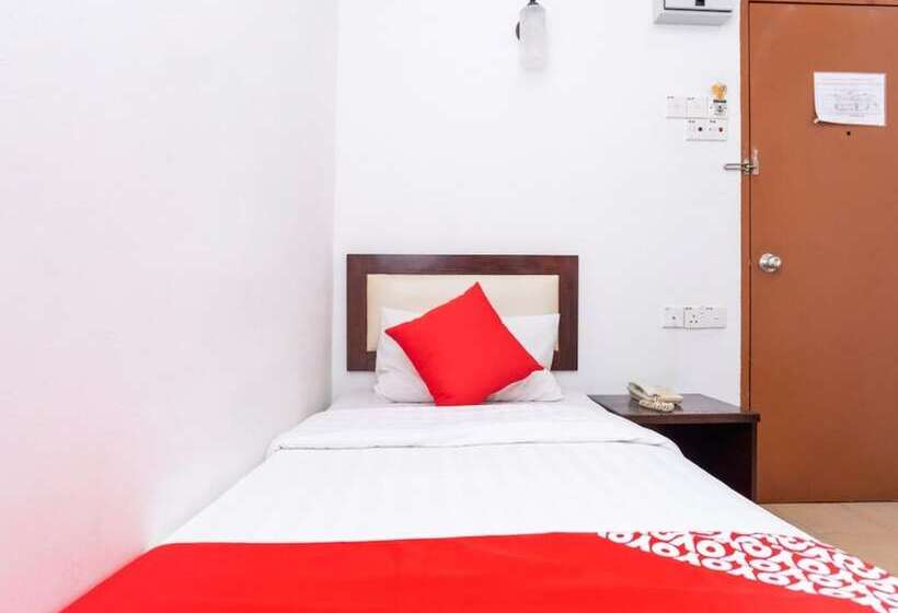 فندق Oyo 90742 Ihome