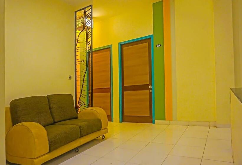 בית מלון כפרי Oyo 92271 Orienchi 3