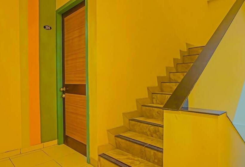 בית מלון כפרי Oyo 92271 Orienchi 3