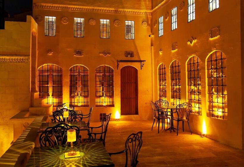 هتل Reji Boutique