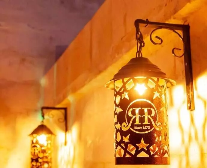 هتل Reji Boutique