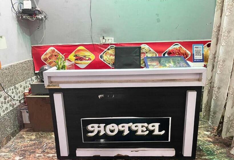 Spot On Rock Hotel & Restaurant Kosli