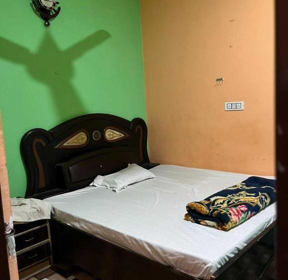 Spot On Rock Hotel & Restaurant Kosli