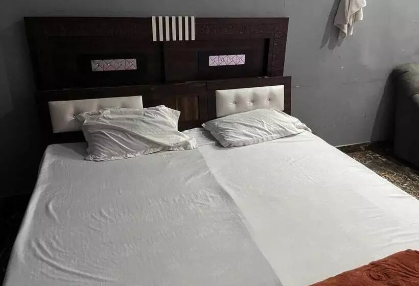 Spot On Rock Hotel & Restaurant Kosli