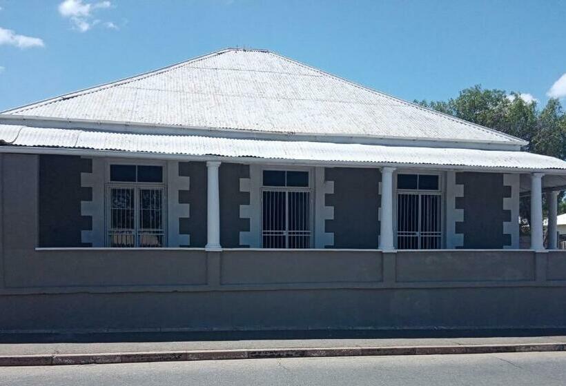 هاستل Budget Accommodation