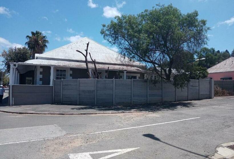 هاستل Budget Accommodation