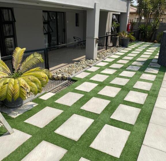 ベッドアンドブレックファースト Lodge At Nyala