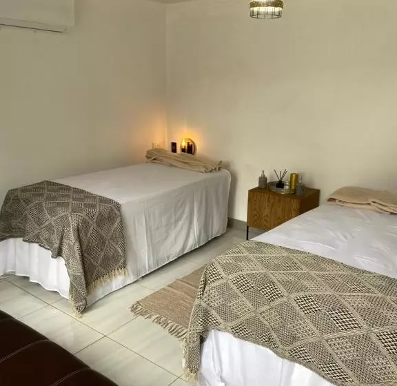 ベッドアンドブレックファースト Lodge At Nyala