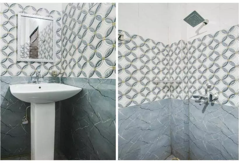 هتل Collection O R.r Eleven