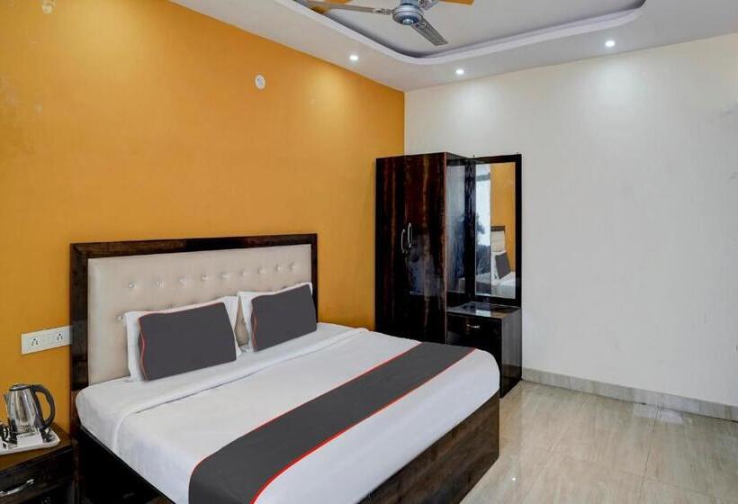 Hotel Collection O 809499 Rudraksha Continental