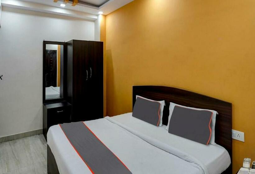 Hotel Collection O 809499 Rudraksha Continental