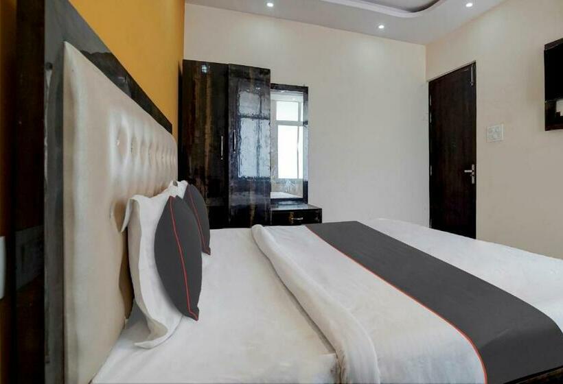 Hotel Collection O 809499 Rudraksha Continental