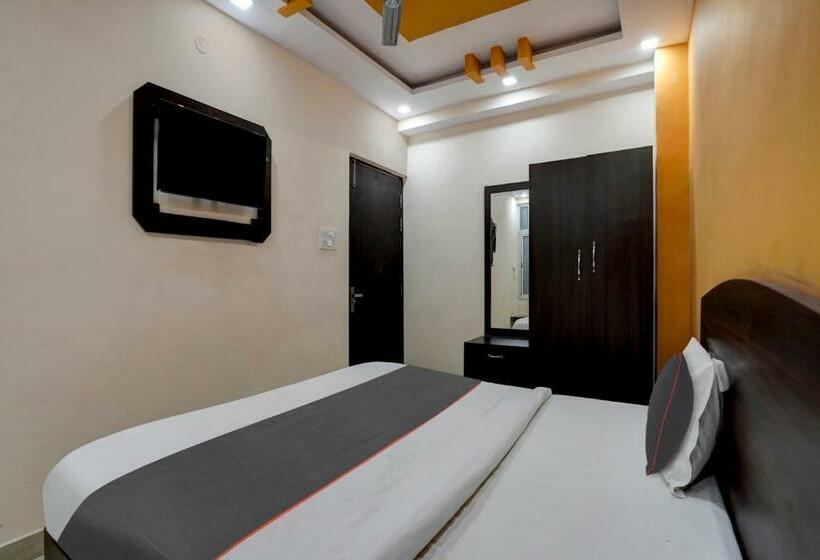 Hotel Collection O 809499 Rudraksha Continental