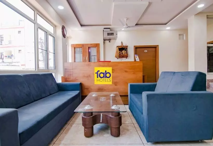 هتل Collection O R.r Eleven