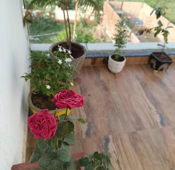 בית מלון כפרי Hare Krishna Ambiance Vbn